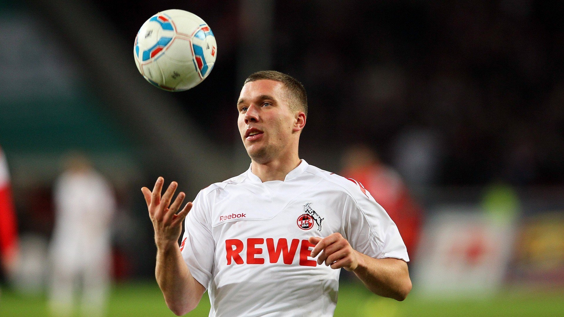 世界杯逆转大戏：英雄再现，奇迹归来！，世界杯瞬间