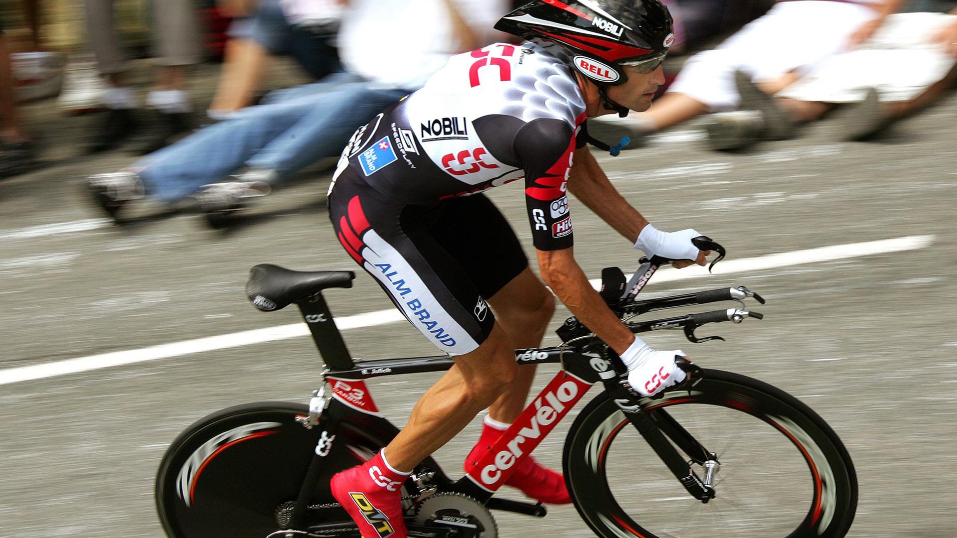 混合泳决赛突尼斯女将持续发力，混合泳夺冠